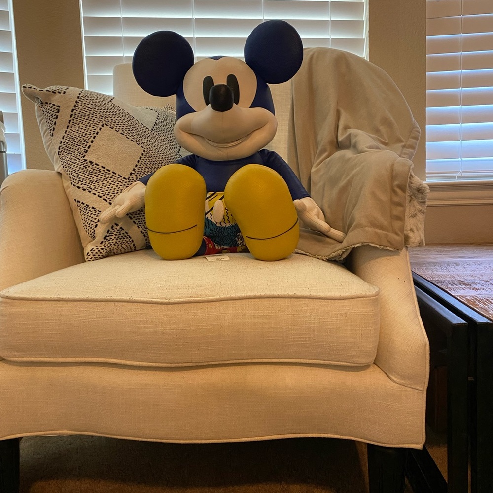 Limited Edition Coach Mickey Mouse stuffed animal. 18” bum to ears. NWT!! - Picture 2 of 10